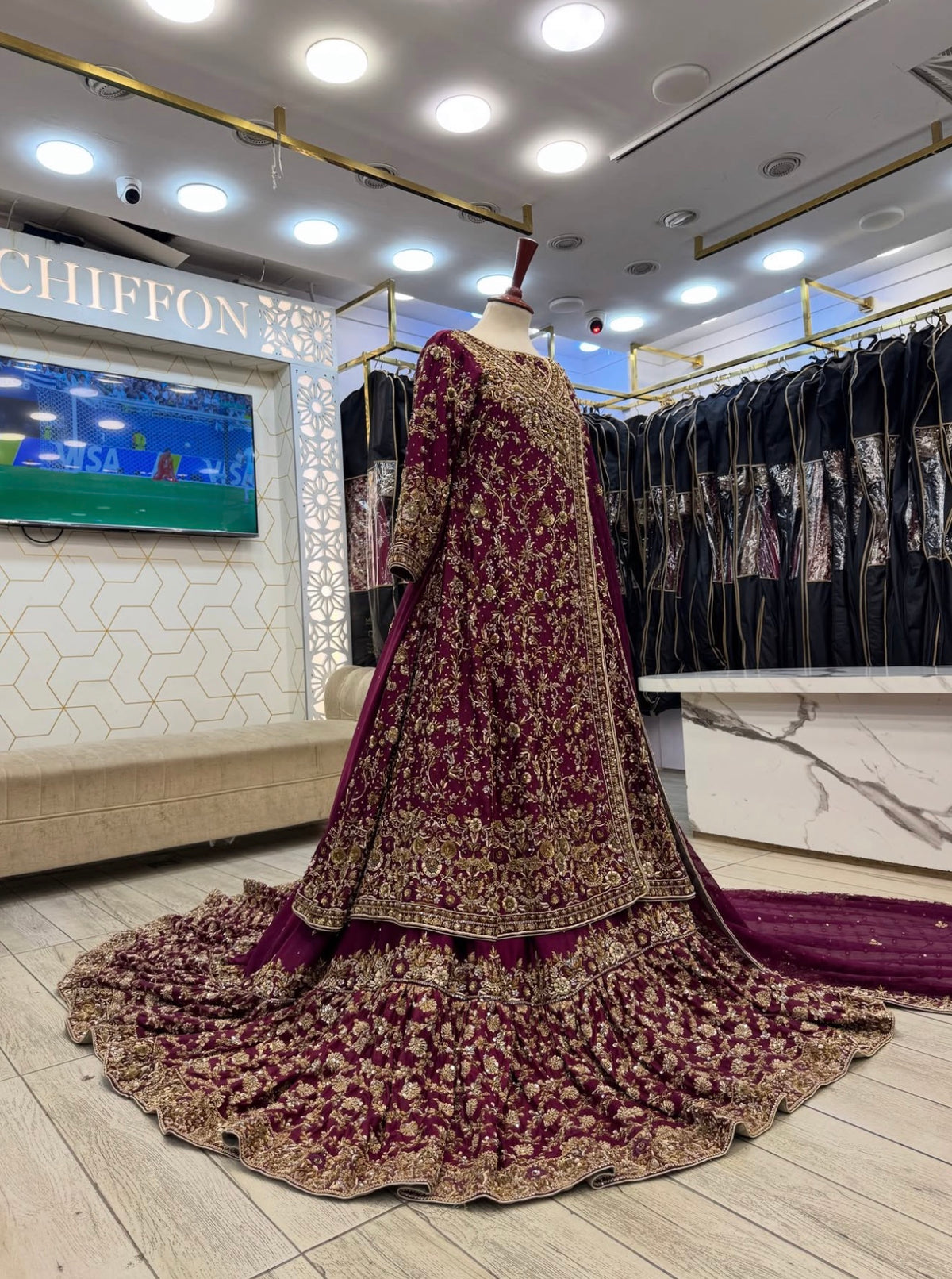 Luxury Premium Pakistani Andraka Farshi Lehenga With Tail :